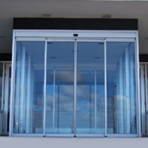 Porte coulissante automatique